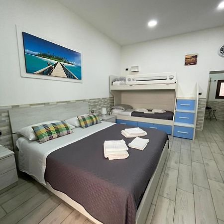 נאפולי Casa Vacanze Luisa מראה חיצוני תמונה