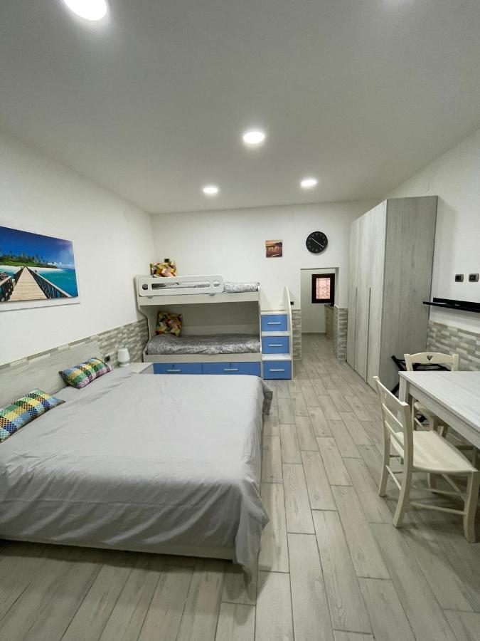 נאפולי Casa Vacanze Luisa מראה חיצוני תמונה
