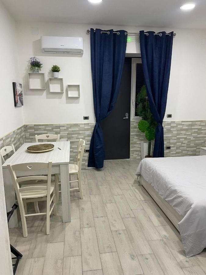 נאפולי Casa Vacanze Luisa מראה חיצוני תמונה